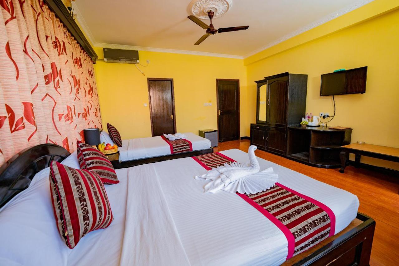 Hotel Bougainvillea Pokhara Dış mekan fotoğraf