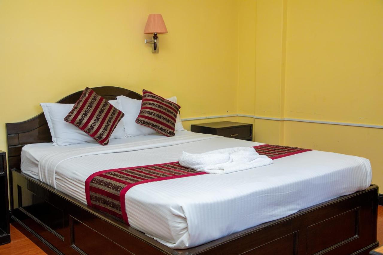 Hotel Bougainvillea Pokhara Dış mekan fotoğraf