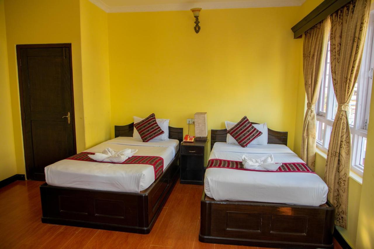 Hotel Bougainvillea Pokhara Dış mekan fotoğraf