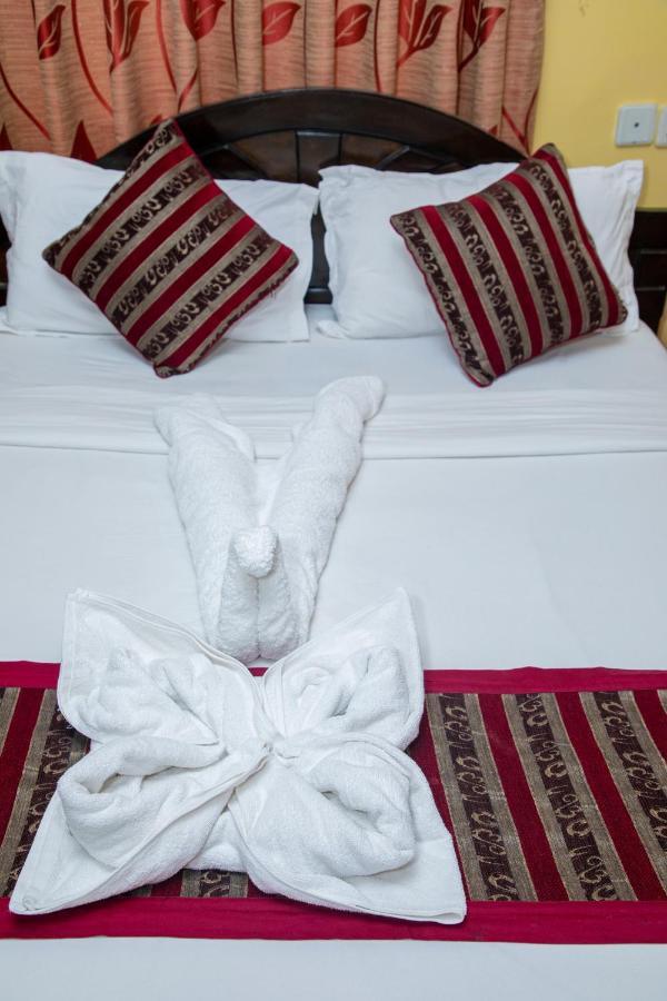 Hotel Bougainvillea Pokhara Dış mekan fotoğraf