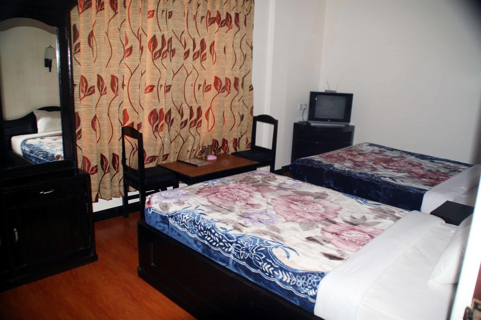 Hotel Bougainvillea Pokhara Dış mekan fotoğraf