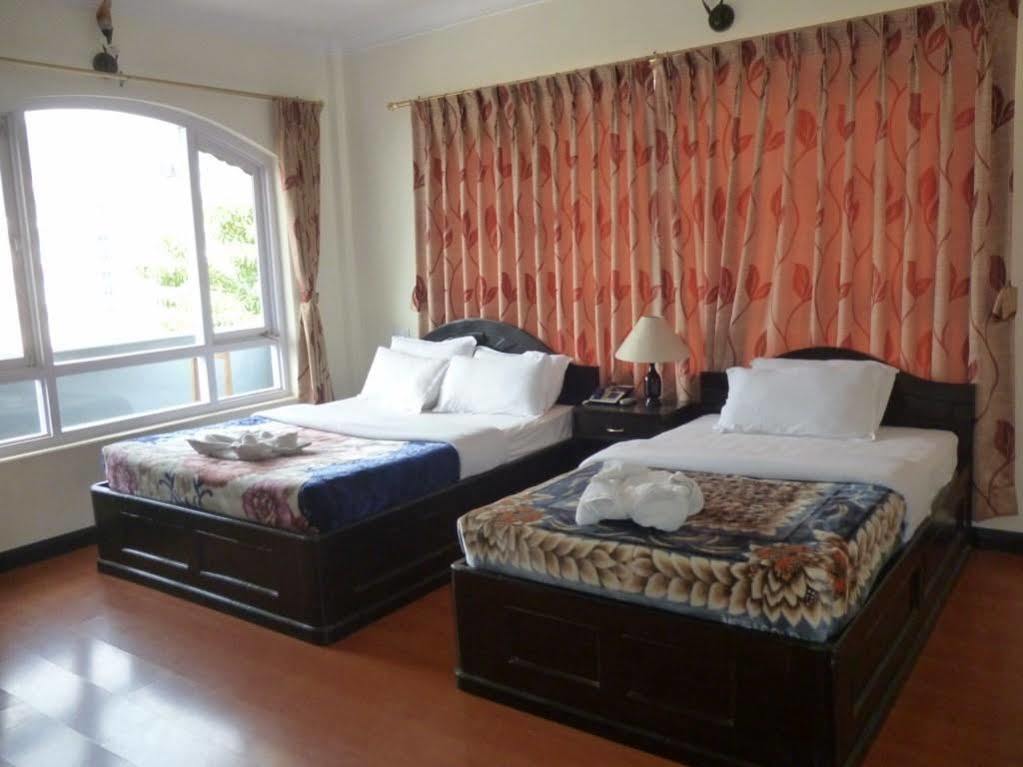 Hotel Bougainvillea Pokhara Dış mekan fotoğraf