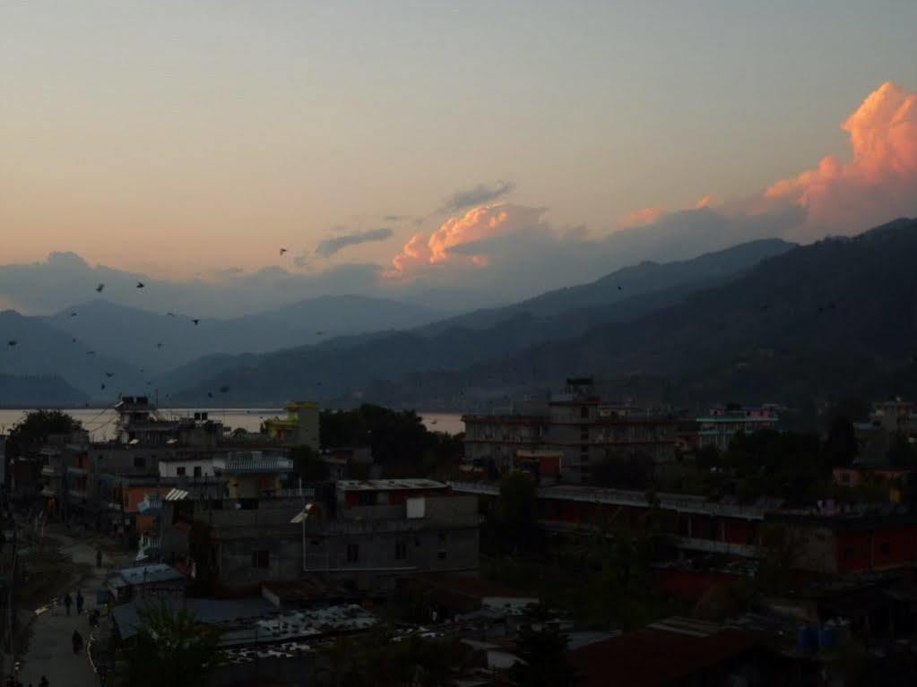 Hotel Bougainvillea Pokhara Dış mekan fotoğraf