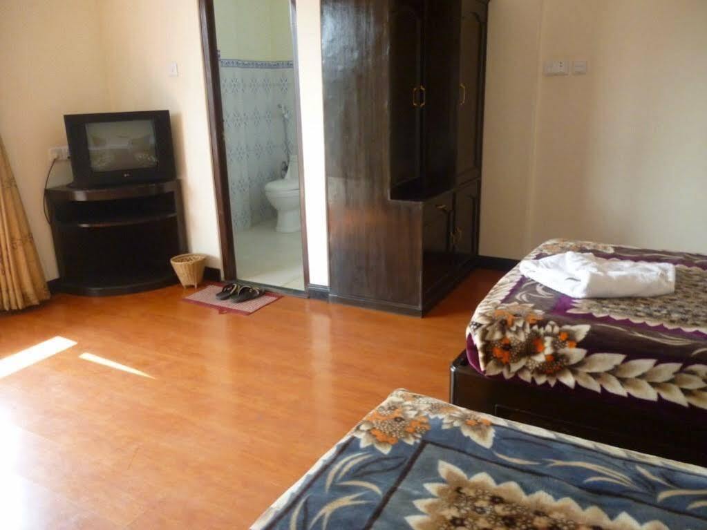 Hotel Bougainvillea Pokhara Dış mekan fotoğraf