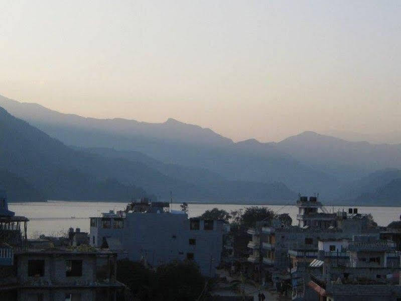Hotel Bougainvillea Pokhara Dış mekan fotoğraf