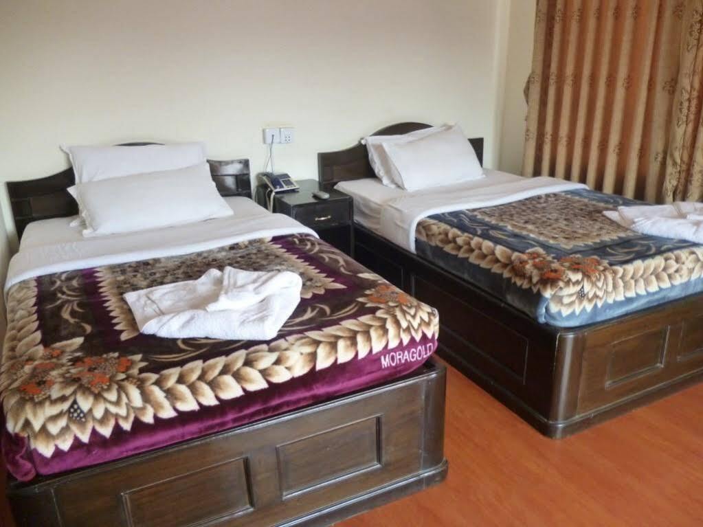 Hotel Bougainvillea Pokhara Dış mekan fotoğraf